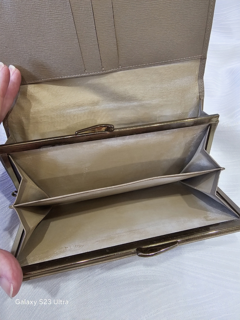 Yves Saint Laurent Tan Leather Vintage Continental Wallet with Gold Corners - Picture 10 of 12